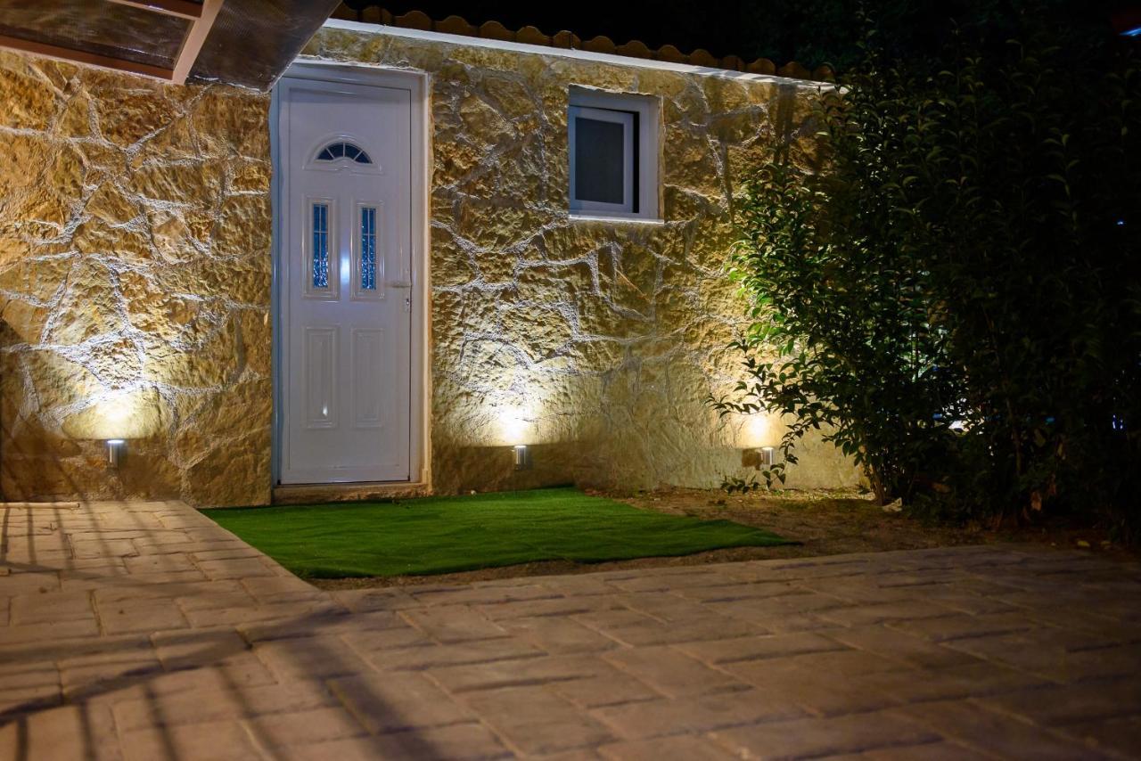 Artemissoula Villa Exterior photo